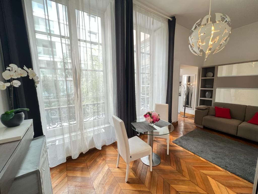 Apartamento Le Lumineux - Le Chic En Hypercentre - Bellecour Lyon Exterior foto